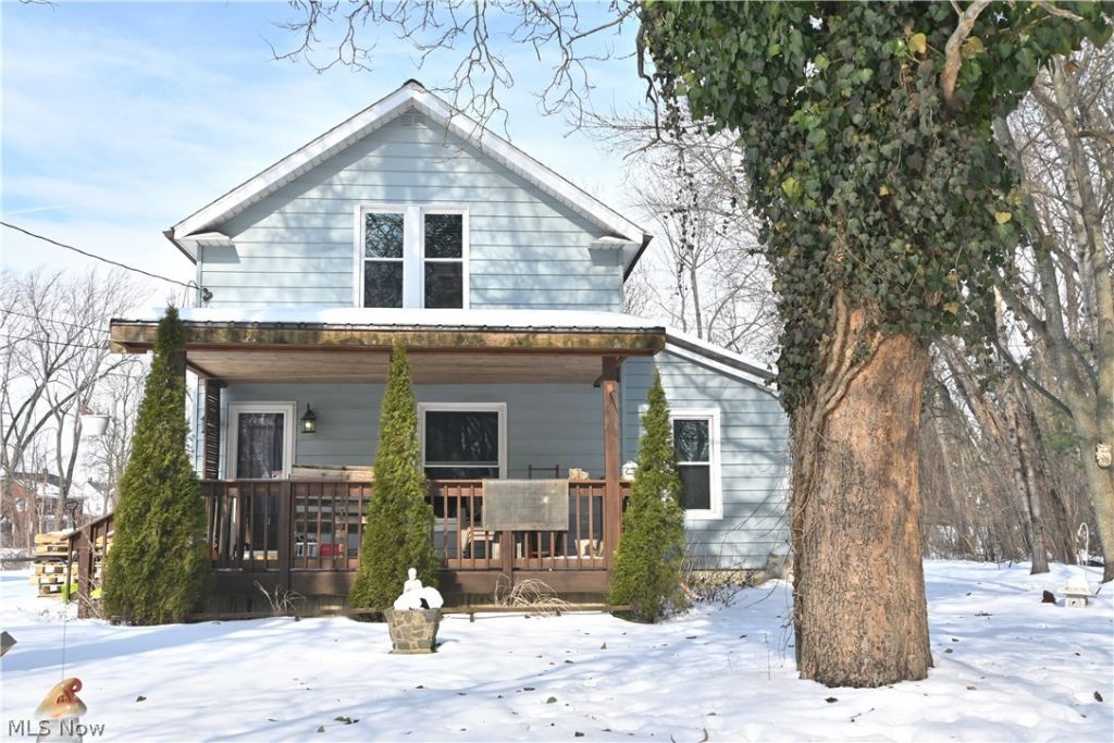 1727 E 49th Street, Ashtabula, OH 44004 Main Photo