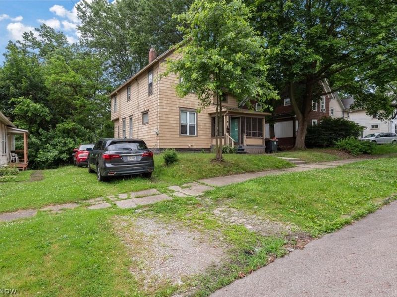 498 Gage Street, Akron, OH 44311 Photo 2