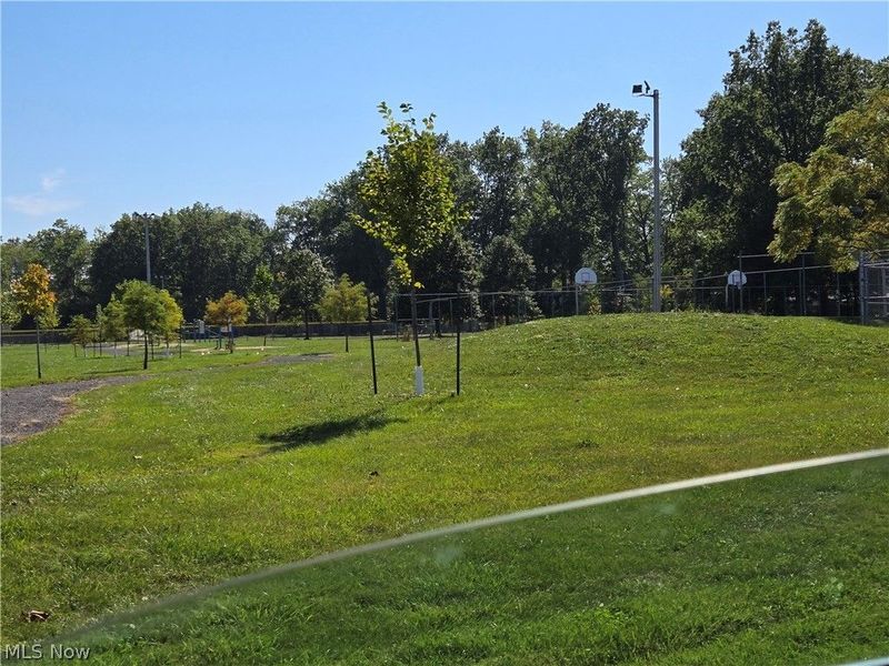 304 Parkland Boulevard, Vermilion, OH 44089 Photo 27