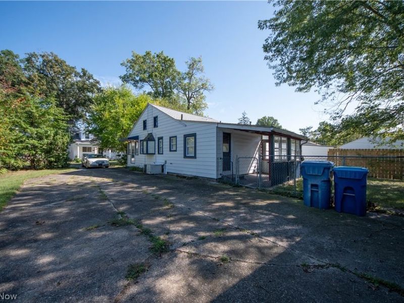 304 Parkland Boulevard, Vermilion, OH 44089 Photo 6