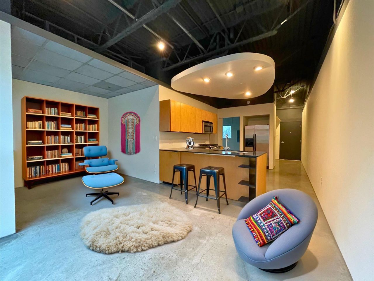 601 E Brushy St, Unit 204, Austin, TX 78702 Main Photo