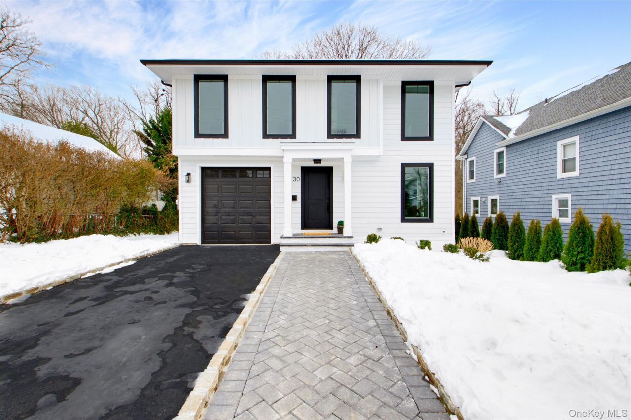 30 4th Street, Manhasset, NY 11030 Main Photo