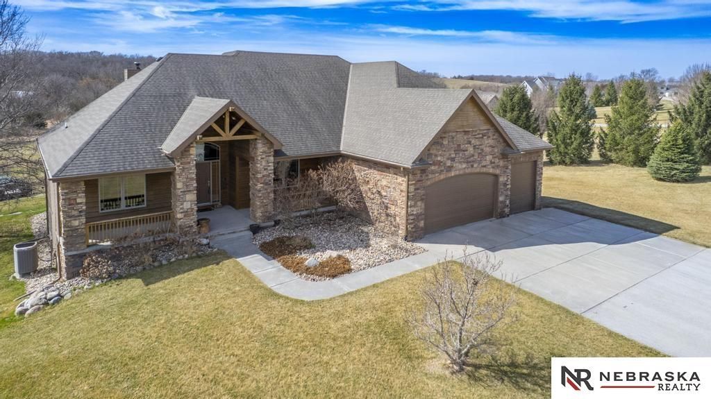 6541 Russell Emmett Court, Papillion, NE 68133 Main Photo