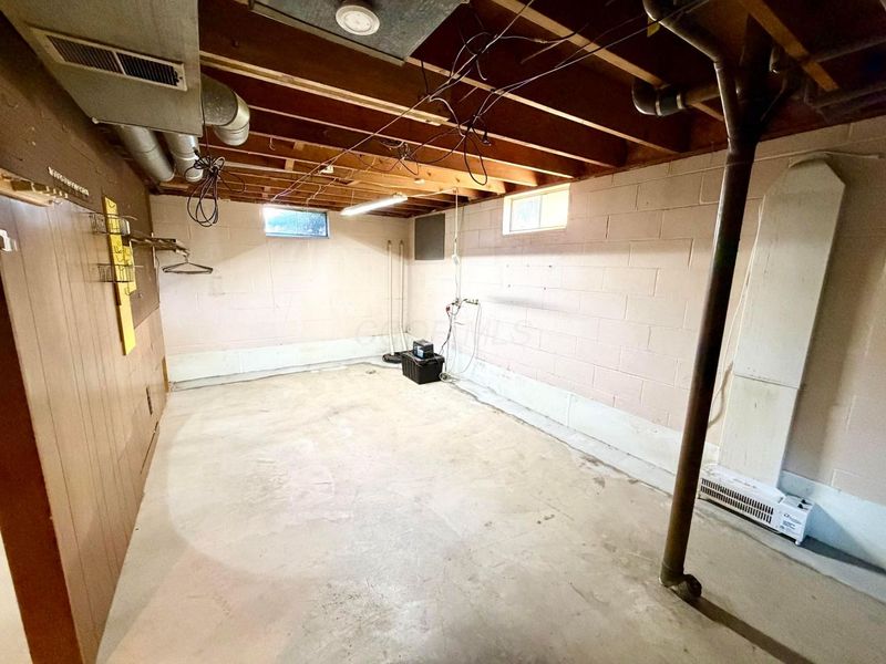 1094 Aldine Drive, Heath, OH 43056 Photo 12