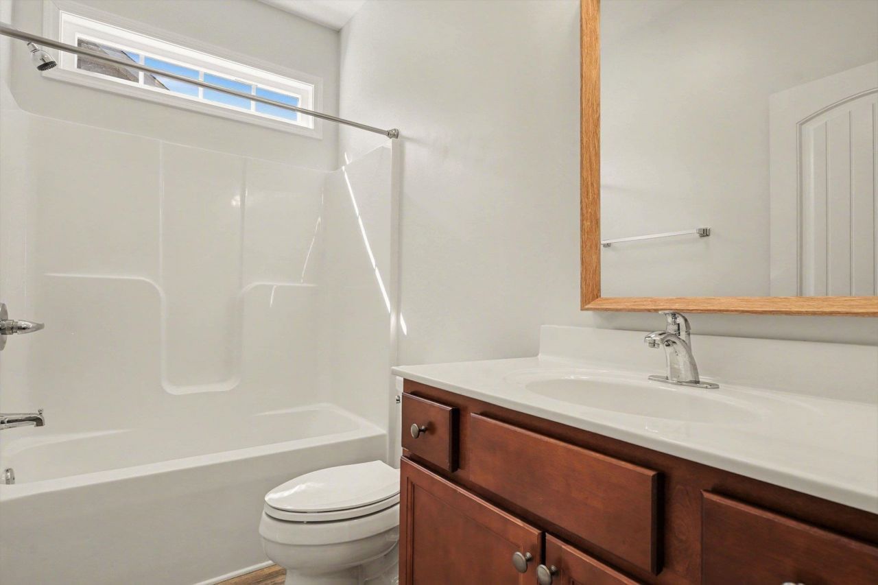 1050 Kennington Ct. Photo 22