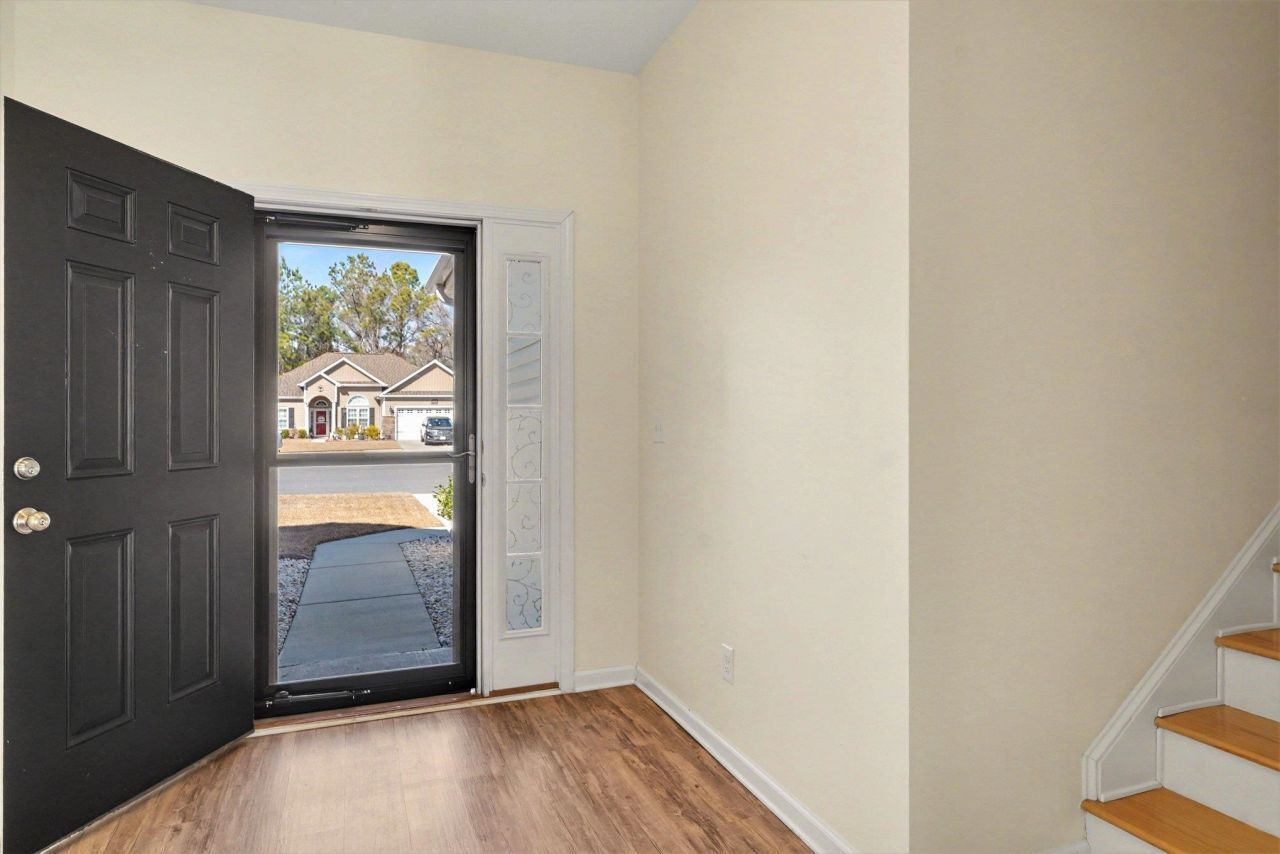 1050 Kennington Ct. Photo 5