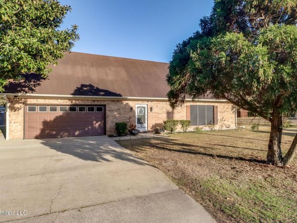 2616 Gina Street, Pascagoula, MS 39581