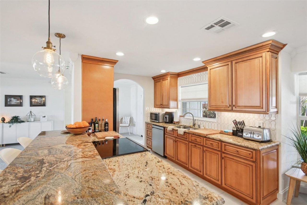 3963 14th Street Ne, Saint Petersburg, FL 33703 Photo