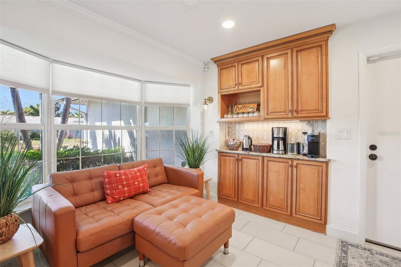 3963 14th Street Ne, Saint Petersburg, FL 33703 Photo