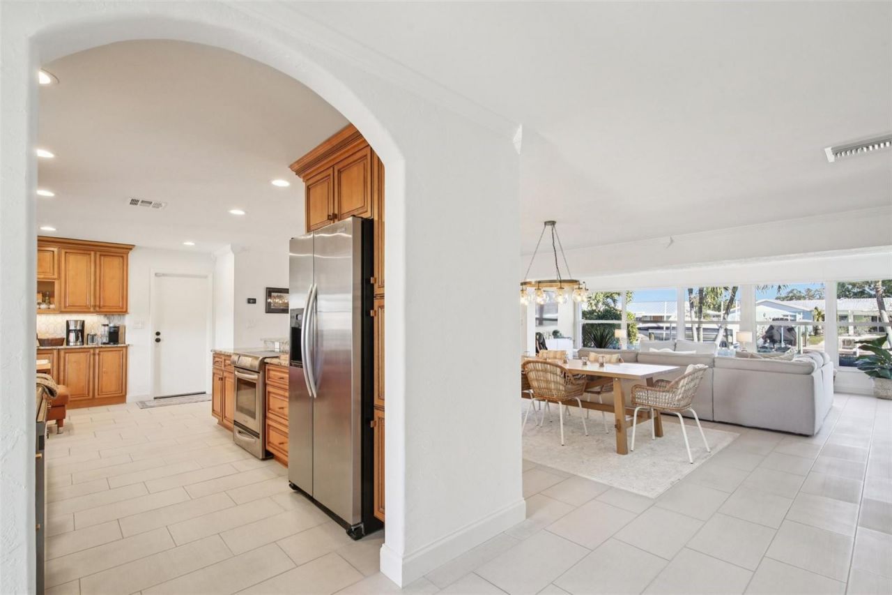 3963 14th Street Ne, Saint Petersburg, FL 33703 Photo