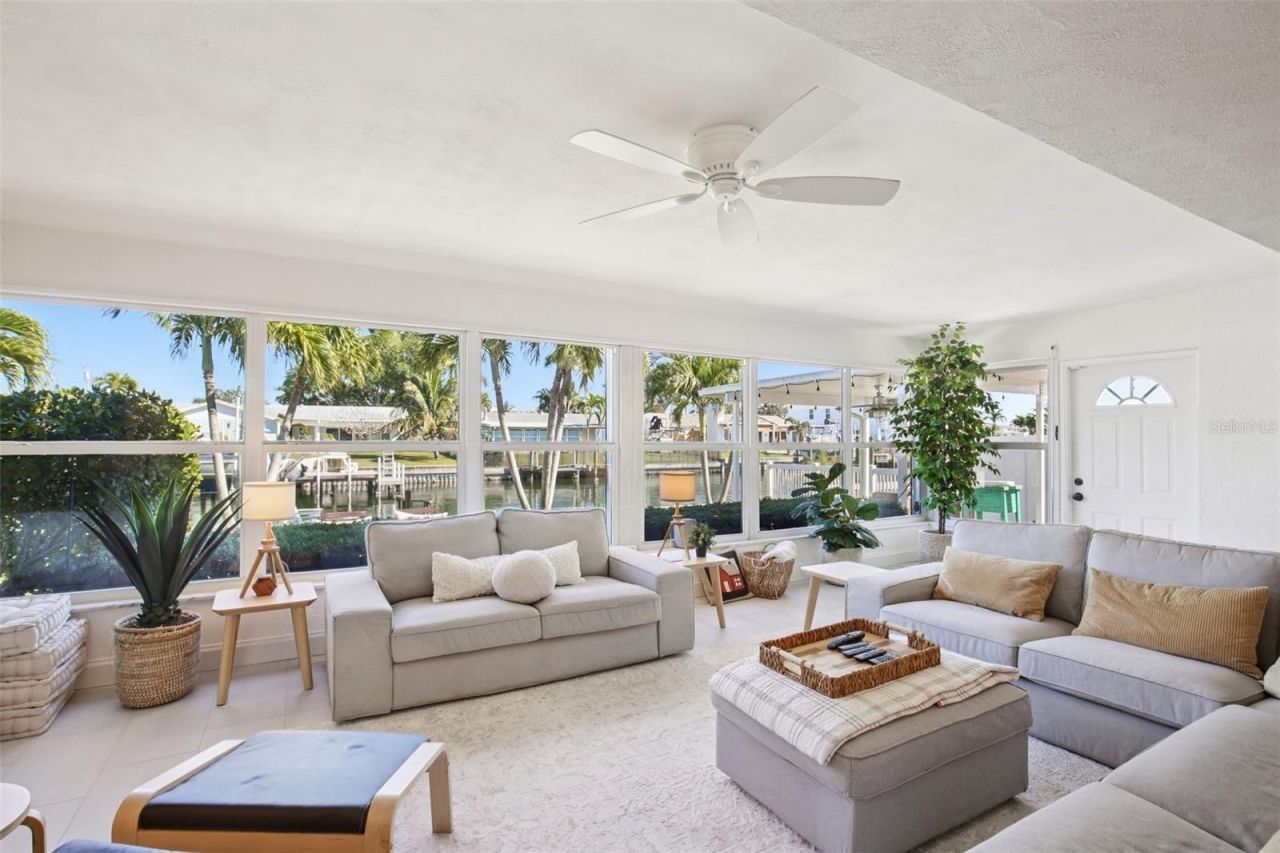 3963 14th Street Ne, Saint Petersburg, FL 33703 Photo