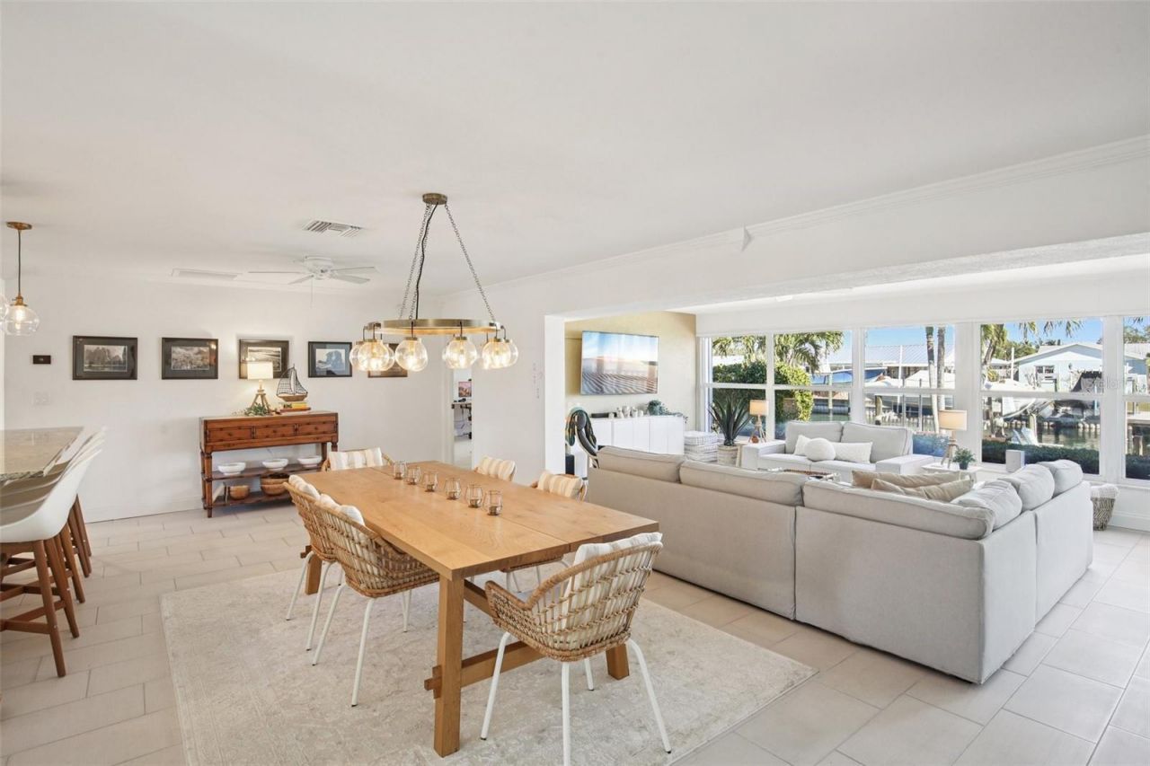 3963 14th Street Ne, Saint Petersburg, FL 33703 Photo