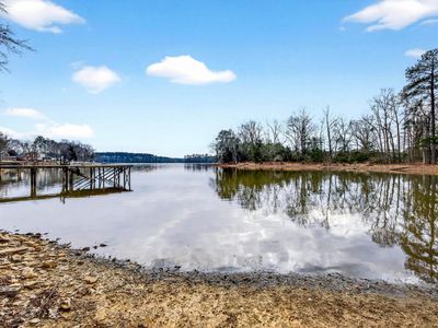 1037 Natures Cove Road, Saluda, SC 29138