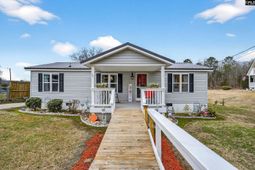 1037 Natures Cove Road photo 4