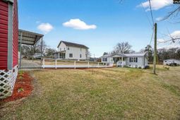 1037 Natures Cove Road photo 4