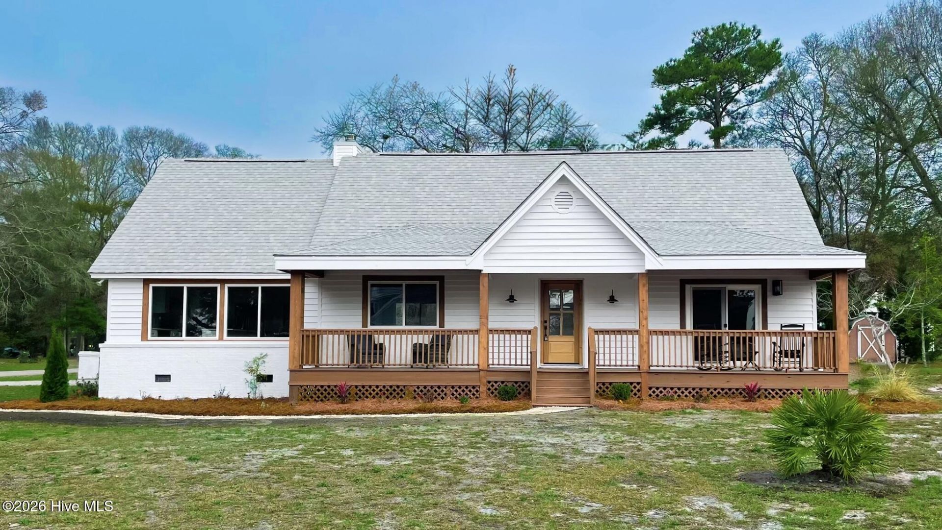 501 Shoreline Drive E, Sunset Beach, NC 28468 Main Photo