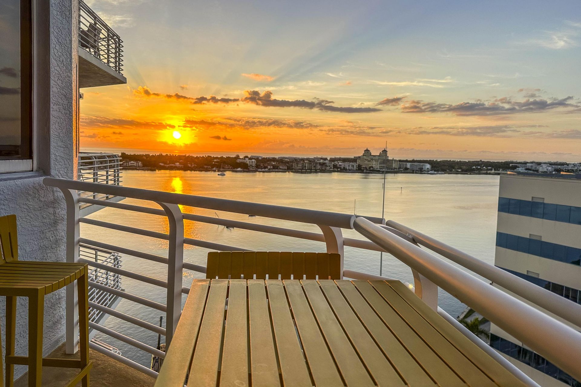 1551 N Flagler Drive, Unit Lph-16, West Palm Beach, FL 33401 Photo