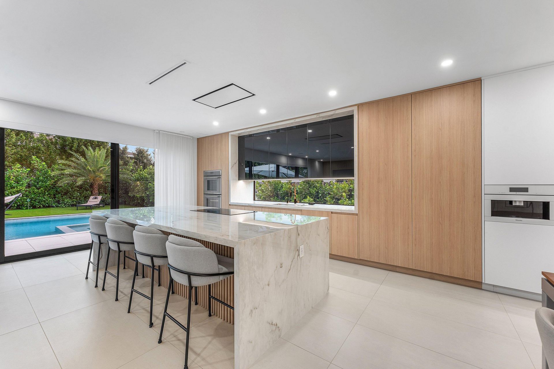 312 NE 210th Way, Miami, FL 33179 Photo