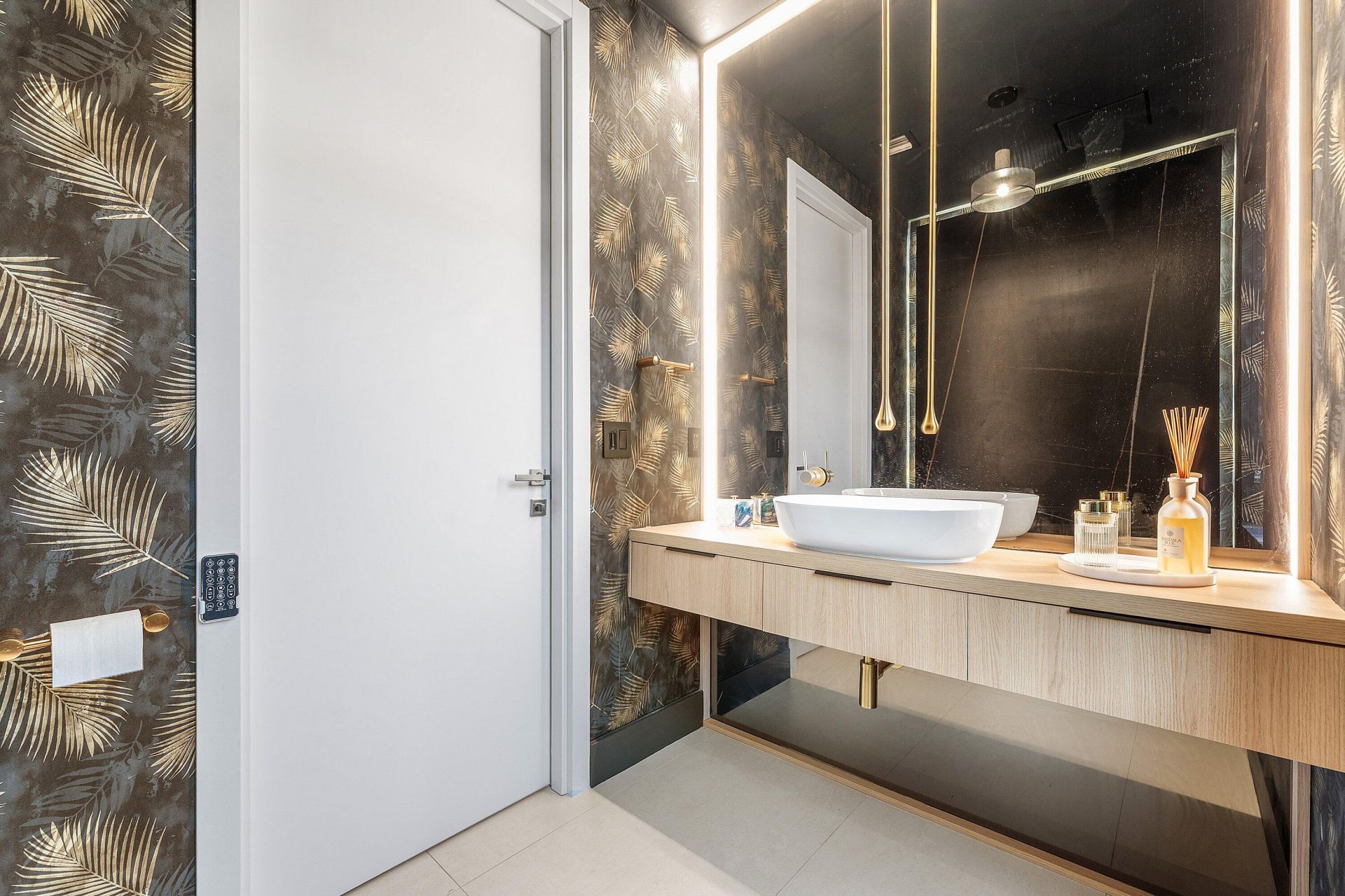 312 NE 210th Way, Miami, FL 33179 Photo