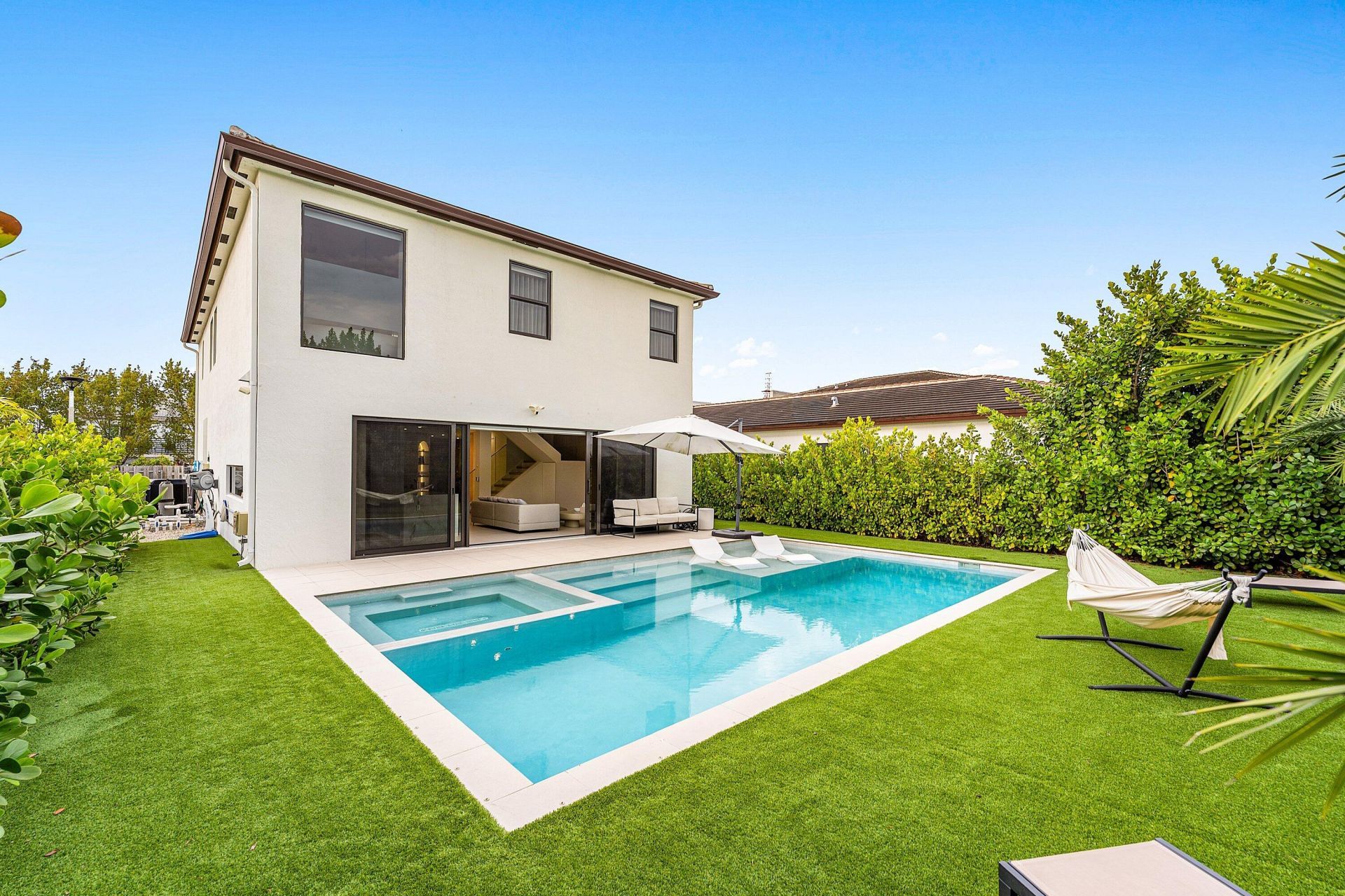 312 NE 210th Way, Miami, FL 33179 Photo