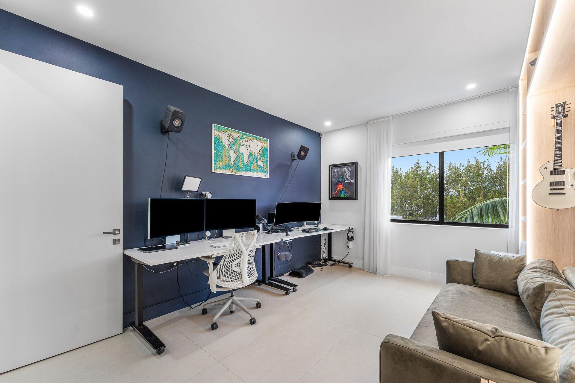 312 NE 210th Way, Miami, FL 33179 Photo