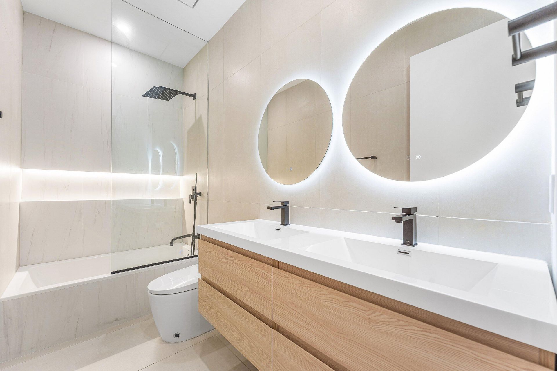 312 NE 210th Way, Miami, FL 33179 Photo