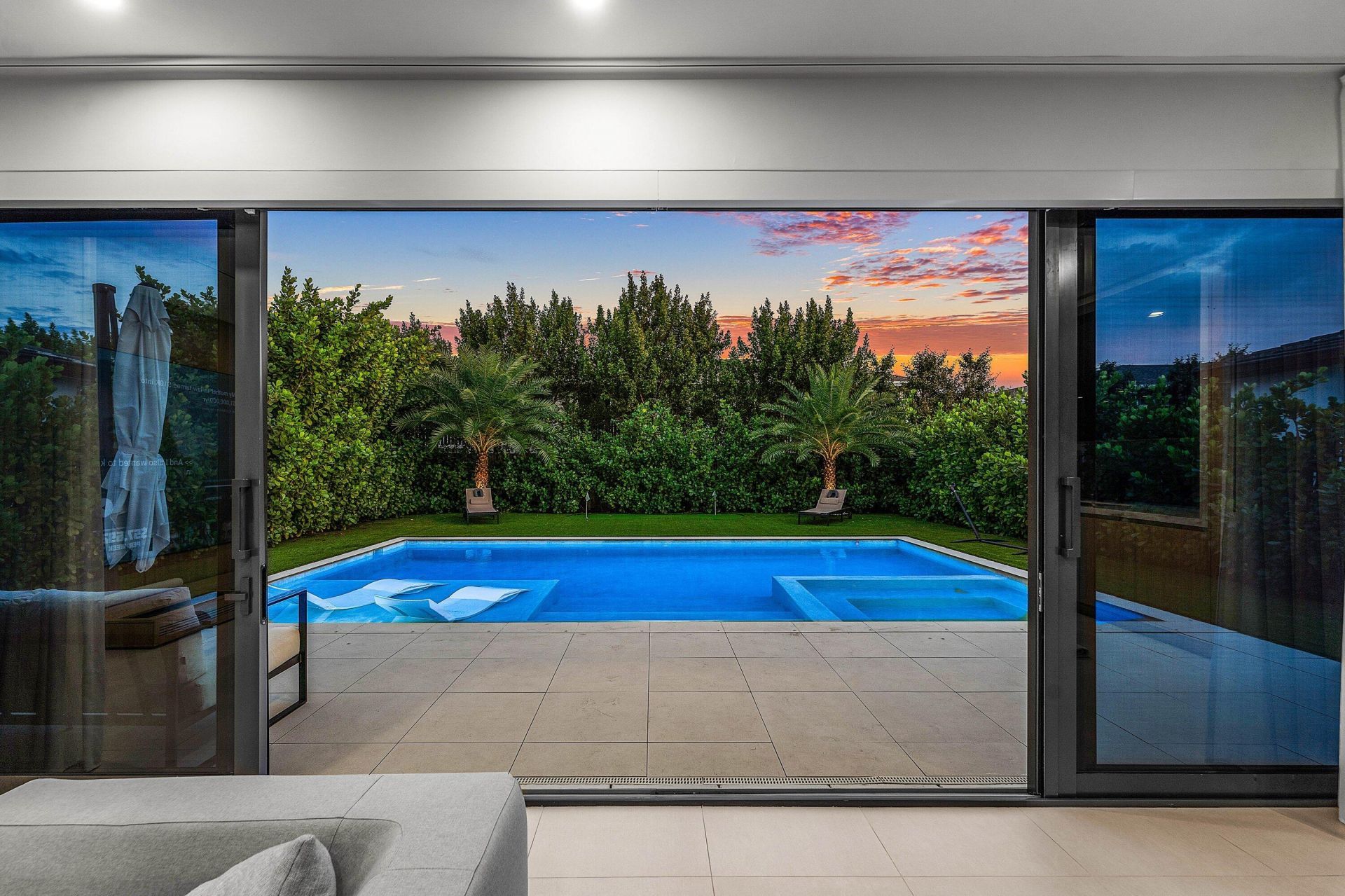 312 NE 210th Way, Miami, FL 33179 Photo