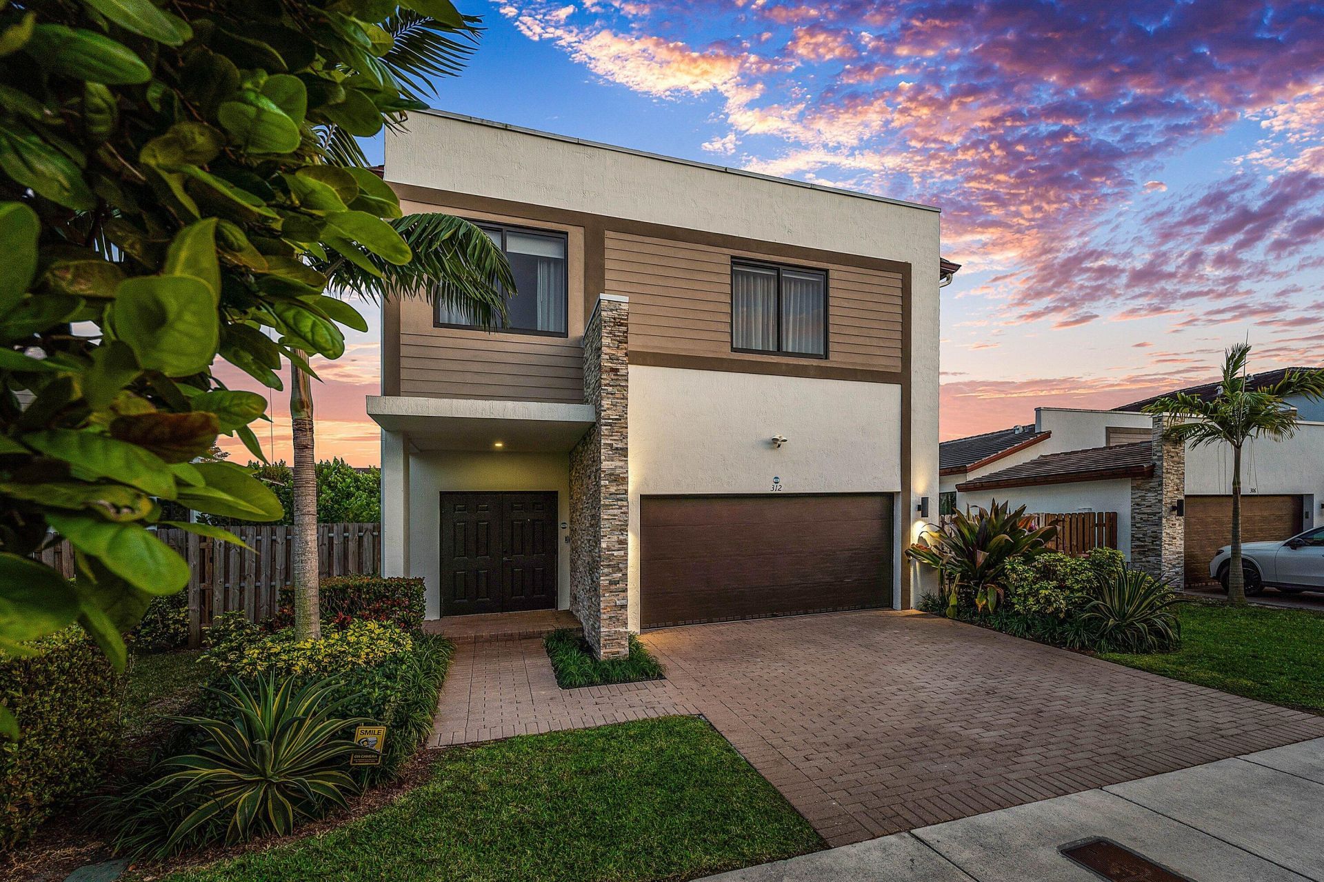 312 NE 210th Way, Miami, FL 33179 Photo