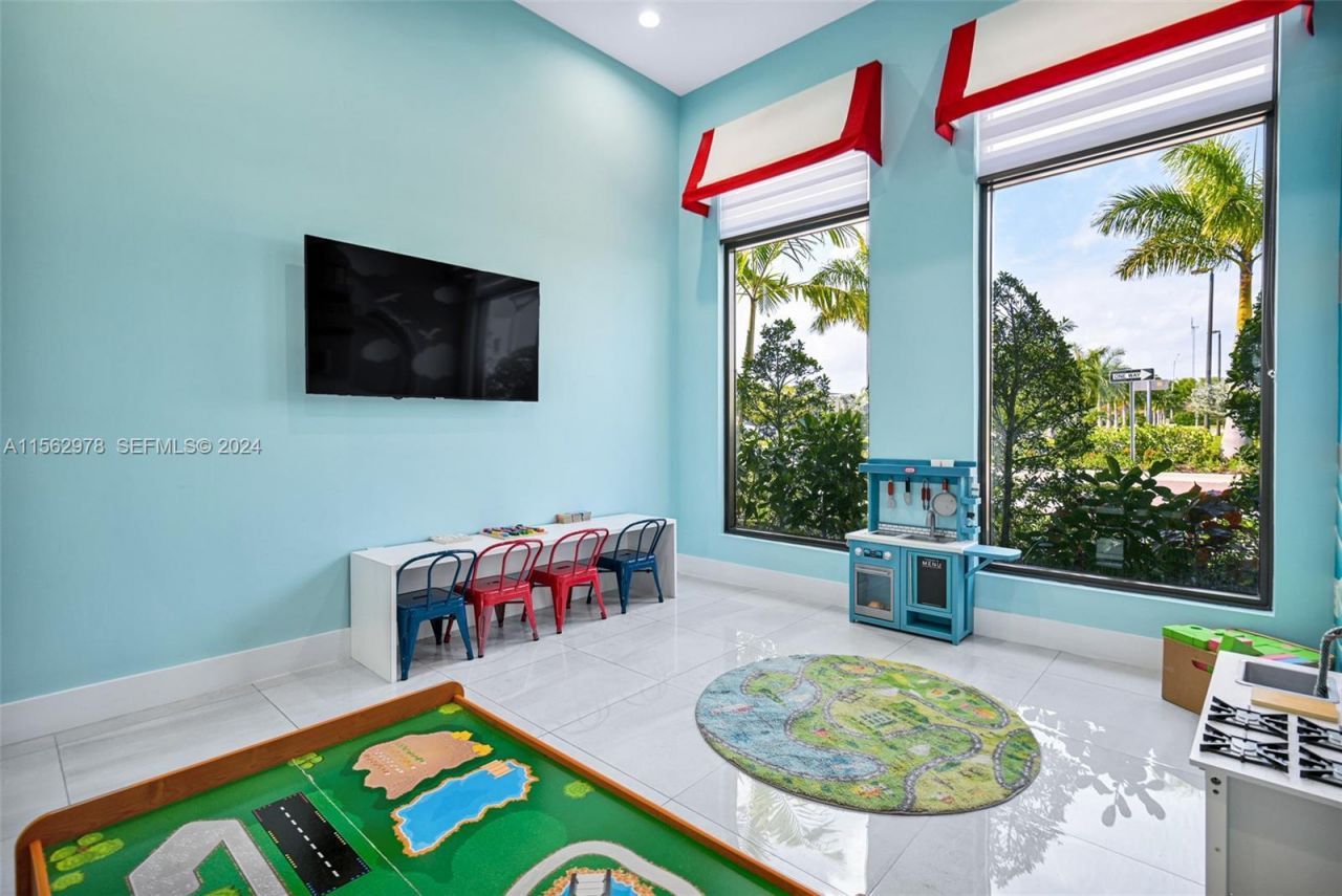 312 NE 210th Way, Miami, FL 33179 Photo