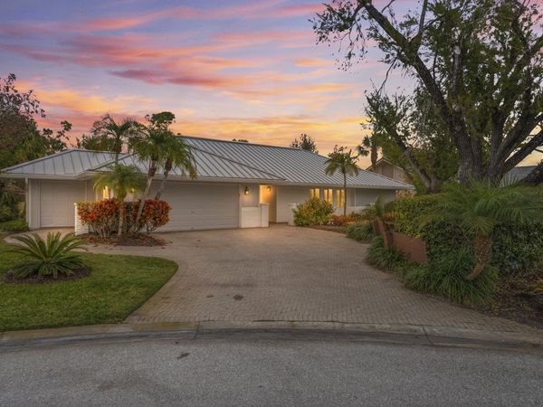 6061 SE Medinah Lane, Stuart, FL 34997