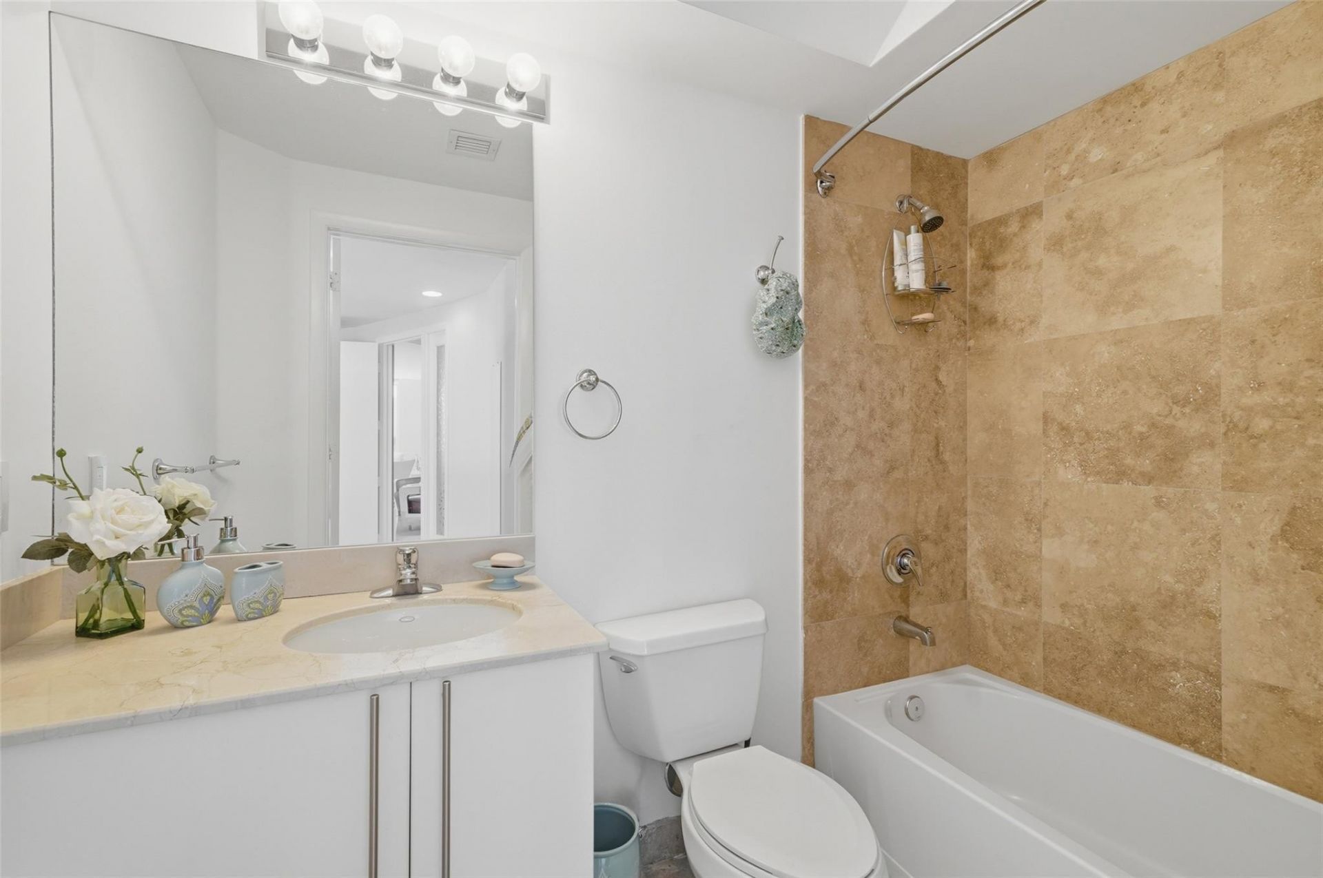 3030 NE 188th Street, Unit 408, Aventura, FL 33180 Photo