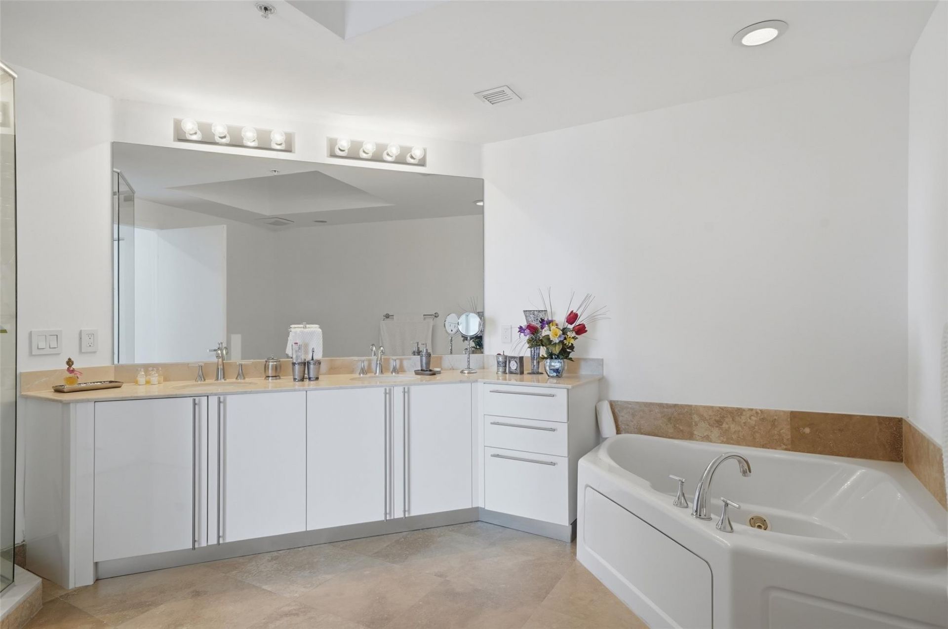 3030 NE 188th Street, Unit 408, Aventura, FL 33180 Photo