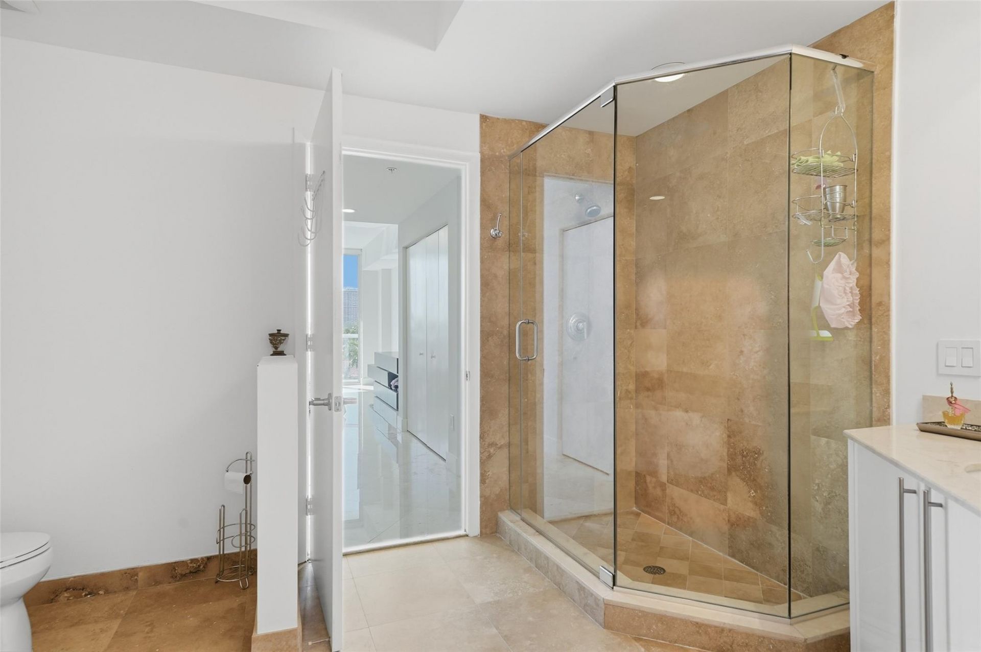 3030 NE 188th Street, Unit 408, Aventura, FL 33180 Photo