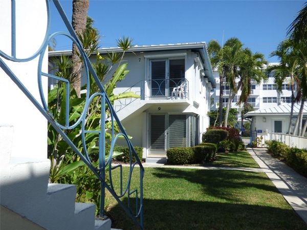 561 Bayshore Drive, Unit 7, Fort Lauderdale, FL 33304