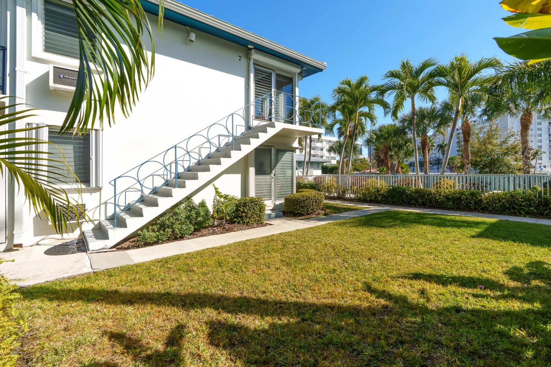 561 Bayshore Drive, Unit 7, Fort Lauderdale, FL 33304 Photo