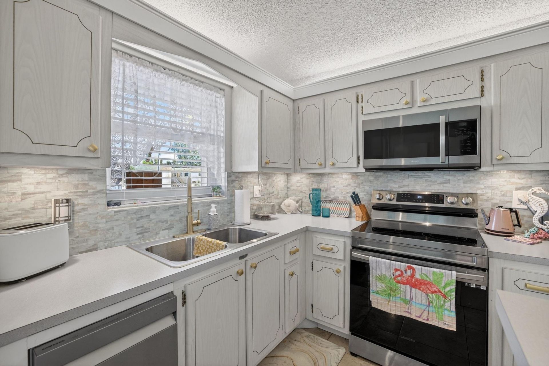 1354 N 12th Court, Unit 7B, Hollywood, FL 33019 Photo