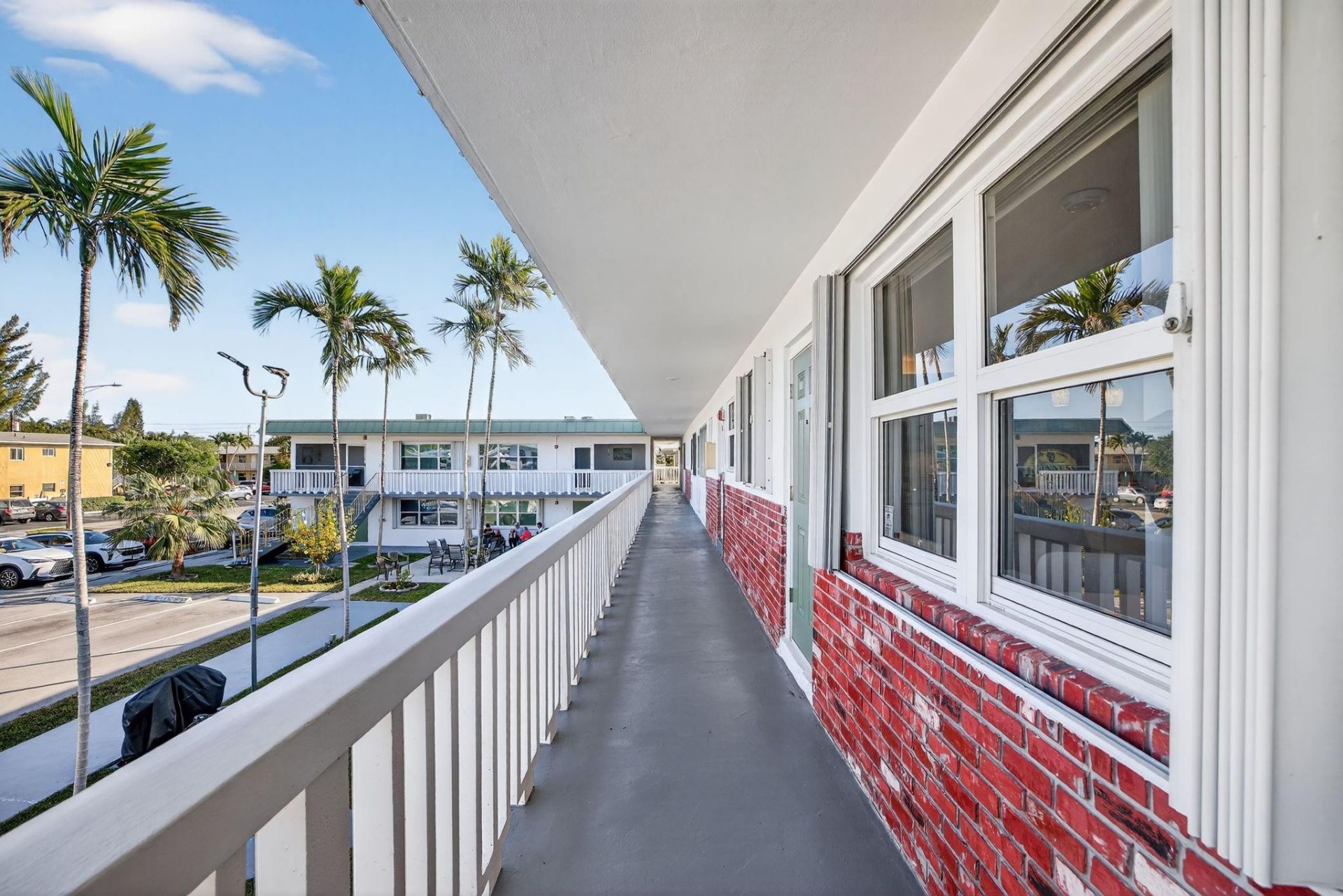 1354 N 12th Court, Unit 7B, Hollywood, FL 33019 Photo