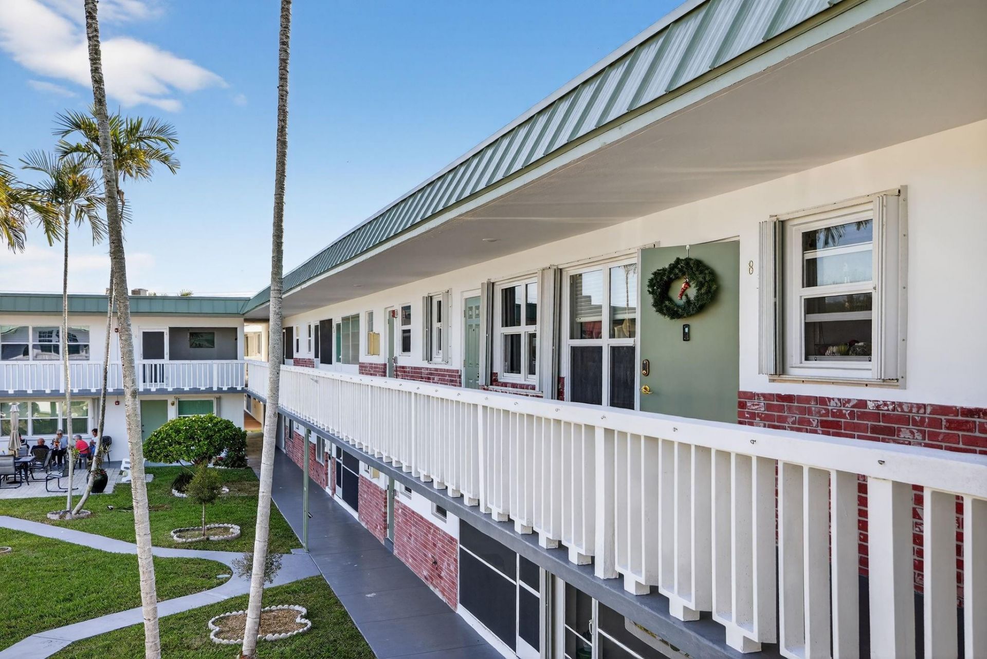 1354 N 12th Court, Unit 7B, Hollywood, FL 33019 Photo