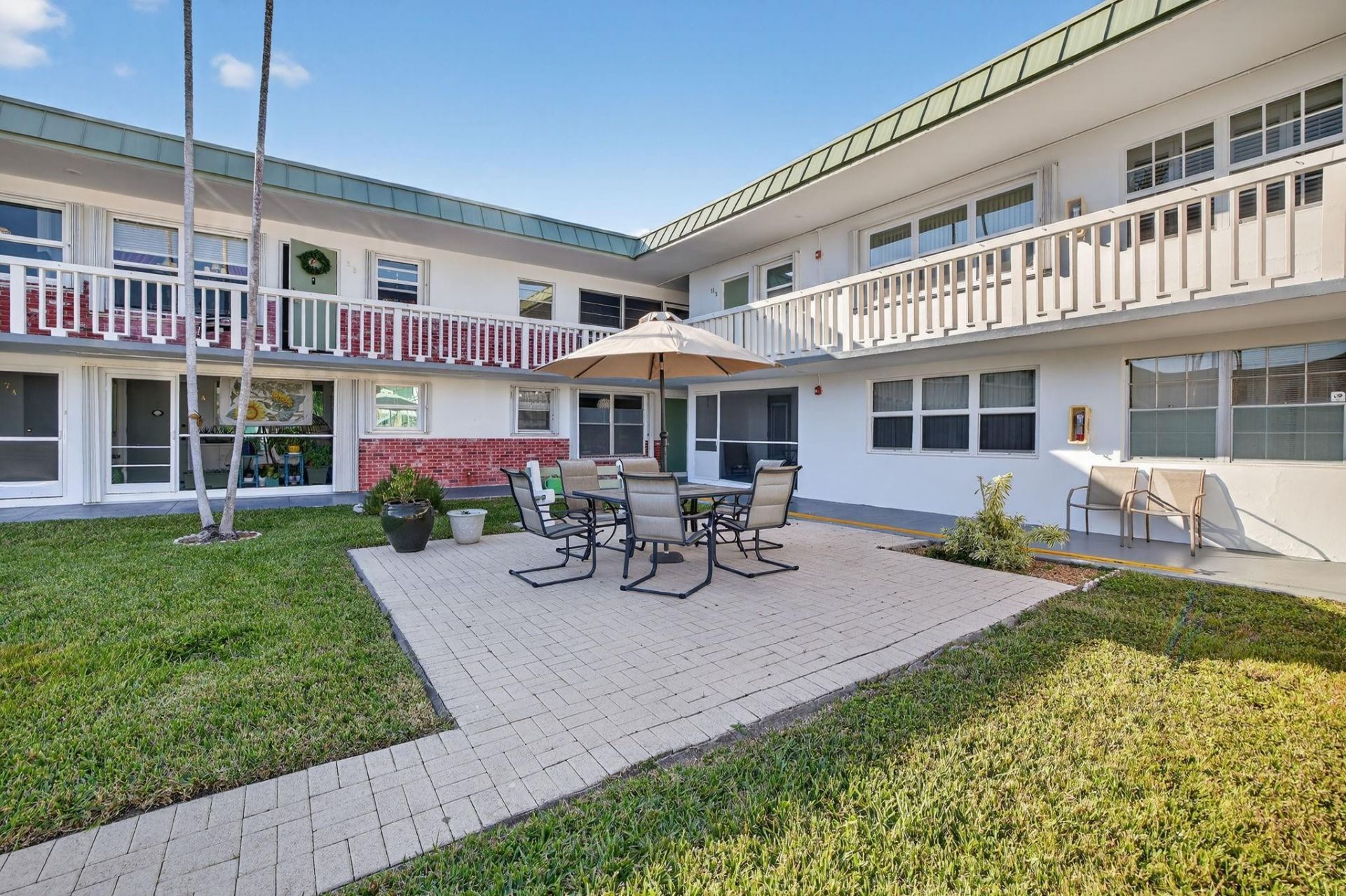 1354 N 12th Court, Unit 7B, Hollywood, FL 33019 Photo