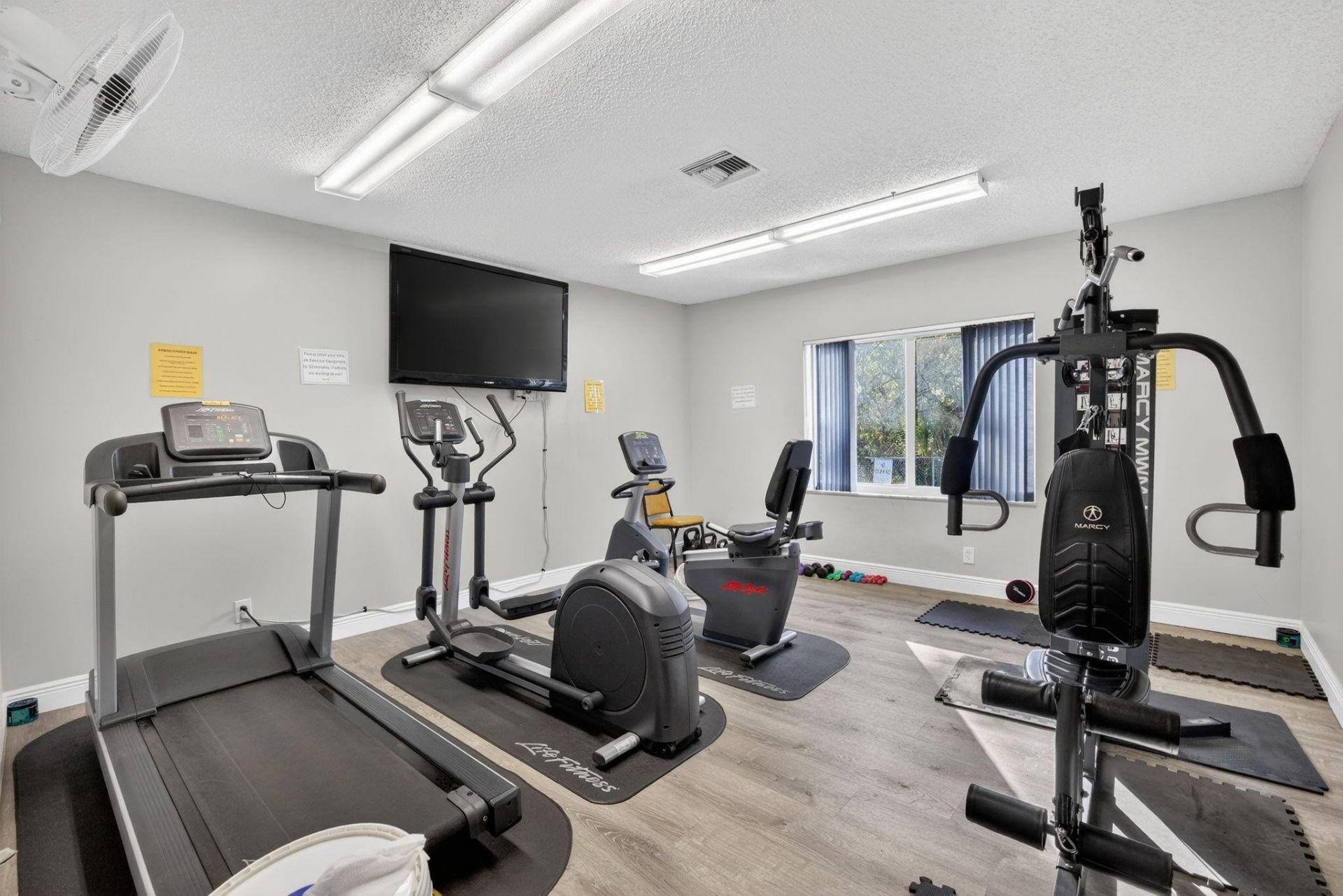 1354 N 12th Court, Unit 7B, Hollywood, FL 33019 Photo