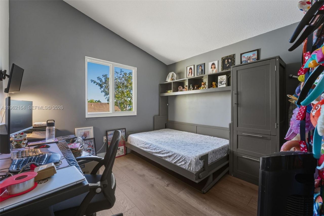 235 SW 159th Way, Sunrise, FL 33326 Photo