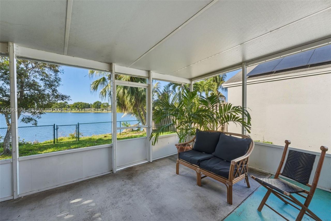 235 SW 159th Way, Sunrise, FL 33326 Photo