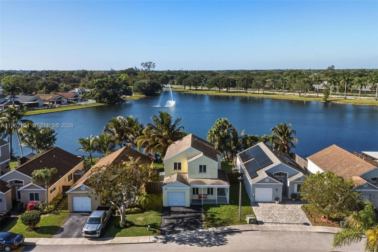 235 SW 159th Way, Sunrise, FL 33326 Photo