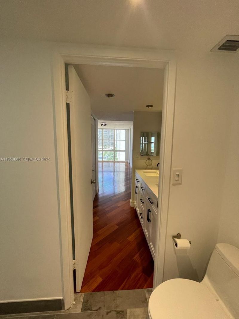 1865 Brickell Ave , Unit A614, Miami, FL 33129 Photo