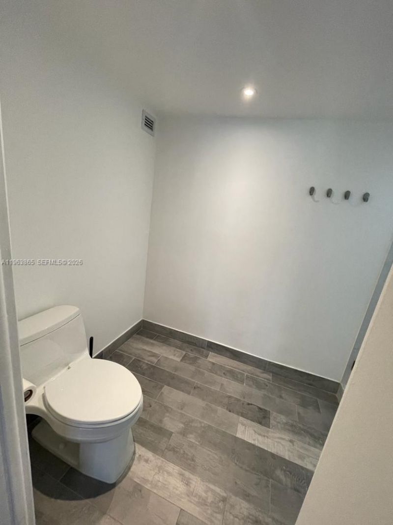 1865 Brickell Ave , Unit A614, Miami, FL 33129 Photo