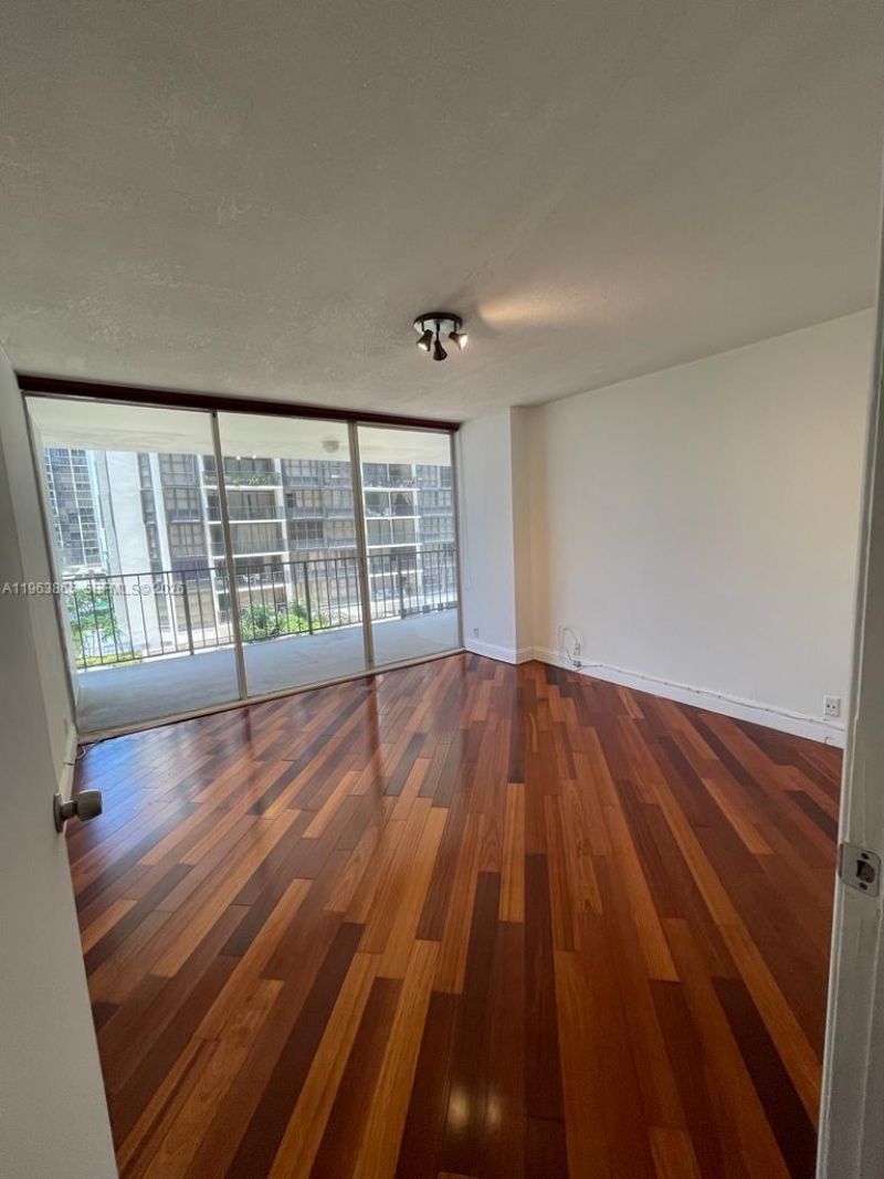 1865 Brickell Ave , Unit A614, Miami, FL 33129 Photo