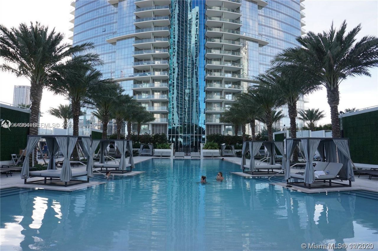 851 NE 1st Ave, Unit 4911, Miami, FL 33132 Photo
