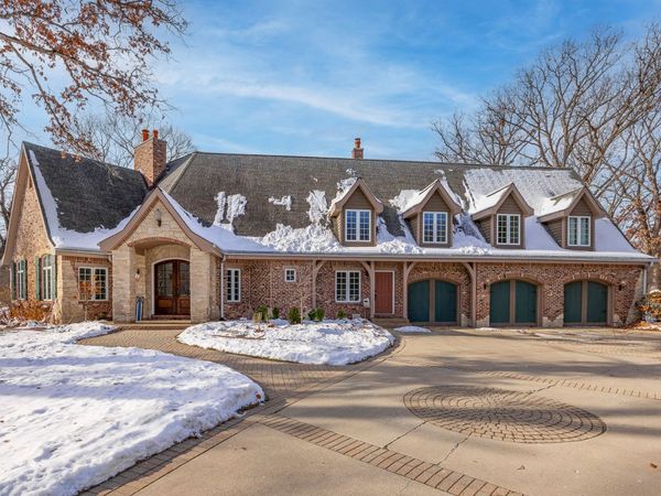 7S460 Donwood Drive, Naperville, IL 60540