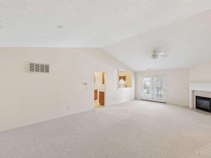 8021 Pinnacle Point Drive, Unit 204, West Chester, OH 45069 Photo 16