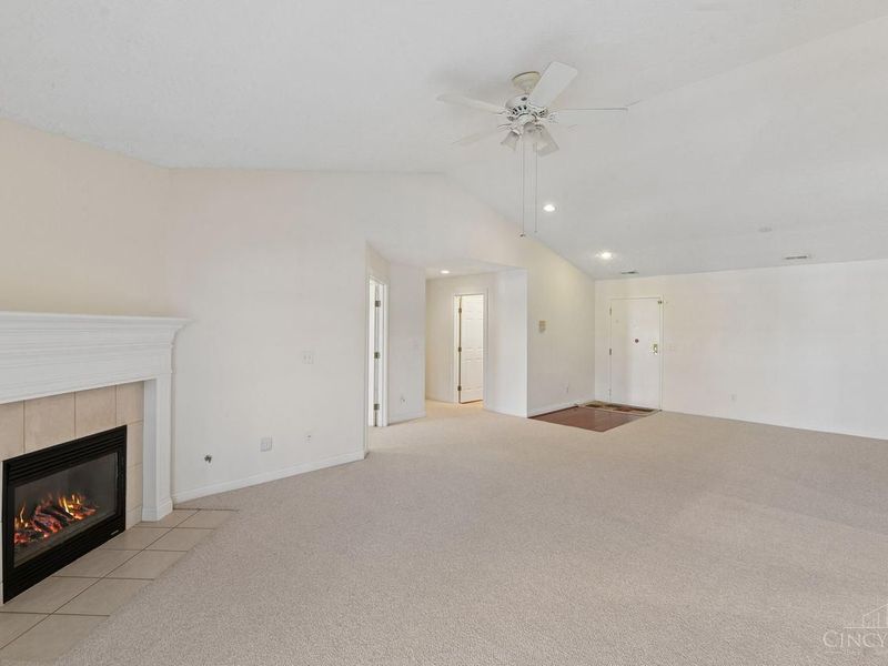 8021 Pinnacle Point Drive, Unit 204, West Chester, OH 45069 Photo 24